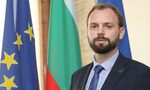 Емин подава оставка, за да спрат атаките срещу министъра на отбраната и кабинета