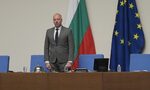 Новата парламентарна сесия започна с очаквани сблъсъци в сянката на Алексей Петров и местните избори