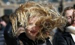 Жълт и оранжев код за силен вятър е обявен в почти цяла България Жълт и оранжев код за силен вятър е обявен в почти цяла България