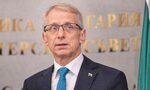 Кабинетът прие оспорваните планове, премиерът призова протестите да са законни