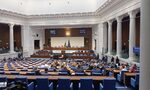 С нова демонстрация ГЕРБ и ДПС оставиха на изчакване вота на недоверие към кабинета С нова демонстрация ГЕРБ и ДПС оставиха на изчакване вота на недоверие към кабинета