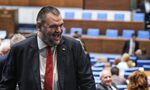 Пеевски не се притесни от ниския си рейтинг и обвини социологическите агенции, че "бранят някой" Пеевски не се притесни от ниския си рейтинг и обвини социологическите агенции, че "бранят някой"