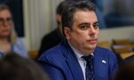 Асен Василев застана на страната на ГЕРБ и ДПС за директора на "Пирогов" Асен Василев застана на страната на ГЕРБ и ДПС за директора на "Пирогов"