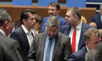 Парламентът прие промените в Конституцията на първо четене (видео)