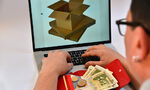 Продажбите на горива и интернет търговията вдигат оборотите през октомври Продажбите на горива и интернет търговията вдигат оборотите през октомври