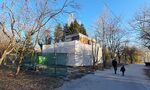 Сграда расте в Морската градина на Варна, докато чиновници я проверяват от години Сграда расте в Морската градина на Варна, докато чиновници я проверяват от години