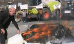 Протестиращите запалиха огън на главния път между София и Варна
