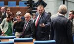 Борисов, Атанасов, Пеевски искат комисия за схеми с българско гражданство Борисов, Атанасов, Пеевски искат комисия за схеми с българско гражданство