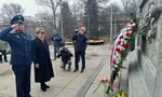 Едно наум: Митрофанова отбеляза Деня на Червената армия в София на фона на призиви да ѝ се забрани