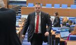 Пеевски чака извинение на Петков, изпрати до медиите списък на хората на ДПС в регулаторите Пеевски чака извинение на Петков, изпрати до медиите списък на хората на ДПС в регулаторите