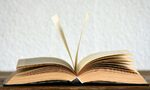 Книгите се пишат няколко пъти Книгите се пишат няколко пъти