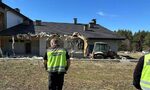 Румен Гайтански-Вълка пожелал сам да събори незаконния хотел край яз. "Искър" Румен Гайтански-Вълка пожелал сам да събори незаконния хотел край яз. "Искър"