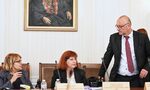 "Не знам за кръгове на влияние": Магистрати се отбраняват пред депутатите в изслушване за Нотариуса "Не знам за кръгове на влияние": Магистрати се отбраняват пред депутатите в изслушване за Нотариуса