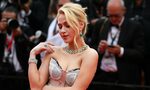 Мария Бакалова се появи в Кан с рокля в една от най-модните тенденции Мария Бакалова се появи в Кан с рокля в една от най-модните тенденции