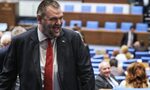 18+: Как медийната машина на Пеевски се саморазправя и с хората на Доган
