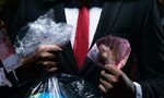 Увеличават се българите, за които демокрацията и законността не са важни