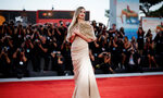 Фотогалерия: Премиерата на филма "Мария" с Анджелина Джоли във Венеция Фотогалерия: Премиерата на филма "Мария" с Анджелина Джоли във Венеция