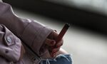 От днес е в сила забраната за продажба на вейпове на деца