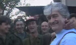Караджич като поет и психиатър: пренаписани учебници по история в Босна са рецепта за криза Караджич като поет и психиатър: пренаписани учебници по история в Босна са рецепта за криза