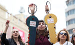 Хиляди протестираха срещу жилищната криза в Испания Хиляди протестираха срещу жилищната криза в Испания