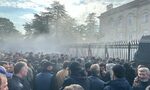 Сблъсъци се разразиха в Абхазия на нов протест срещу споразумение с Русия Сблъсъци се разразиха в Абхазия на нов протест срещу споразумение с Русия
