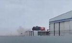 Кадри показват аварийното кацане и катастрофата на пътническия самолет в Казахстан
