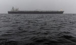 Петролният разлив от руски танкери в Черно море се разширява Петролният разлив от руски танкери в Черно море се разширява