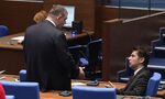 Едно наум: Делян Пеевски показа есемеси, за които обяви, че са от Кирил Петков и Николай Денков Едно наум: Делян Пеевски показа есемеси, за които обяви, че са от Кирил Петков и Николай Денков
