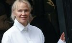 След като не получи номинация за "Оскар", Памела Андерсън се появи на ревю в Париж