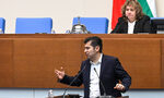 Различни партии предлагат хора на Пеевски в регулаторите, твърди Кирил Петков Различни партии предлагат хора на Пеевски в регулаторите, твърди Кирил Петков