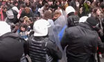 Студенти влязоха в сблъсък с полицията заради ареста на кмета на Истанбул (видео) Студенти влязоха в сблъсък с полицията заради ареста на кмета на Истанбул (видео)
