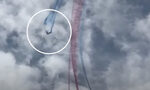 Два френски самолета Alpha Jet се сблъскаха при военно учение, пилотите оцеляха (видео)