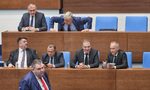 С гласовете на Пеевски кабинетът "Желязков" оцеля в първия вот на недоверие С гласовете на Пеевски кабинетът "Желязков" оцеля в първия вот на недоверие