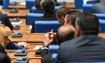 Българинът знае, че парламентът избира зависими хора
