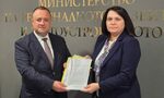Кмет премина към Пеевски, два дни по-късно регионалният министър обяви финансиране за общински проекти