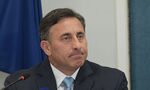 Кабинетът вдига заплатата на шефа на приходната агенция Кабинетът вдига заплатата на шефа на приходната агенция