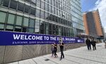 Снимка на деня: Брюксел приветства България в еврозоната Снимка на деня: Брюксел приветства България в еврозоната