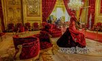 Версаче в Лондон, Шанел в Монако: модните изложби в Европа, които да посетите това лято Версаче в Лондон, Шанел в Монако: модните изложби в Европа, които да посетите това лято