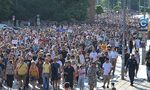 Фотогалерия: Протестът "Нямате белезници за всички" събра хиляди в София Фотогалерия: Протестът "Нямате белезници за всички" събра хиляди в София