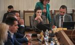 "Продължаваме промяната - Демократична България" иска оставки в номинационната комисия заради конфликт на интереси "Продължаваме промяната - Демократична България" иска оставки в номинационната комисия заради конфликт на интереси