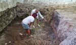 При строителните дейности в двора на художествената академия е открит античен гроб При строителните дейности в двора на художествената академия е открит античен гроб