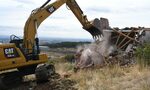 Общината в Стара Загора започна премахването на незаконни ромски постройки върху гора Общината в Стара Загора започна премахването на незаконни ромски постройки върху гора