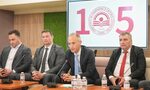 Стотици незаконно приети студенти: изкривил ли е УНСС пазара на образование в България