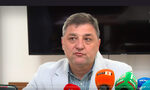 Прокуратурата: двама младежи на 18 и 15 г. са извършили побоя над полицейския началник и съседа му Прокуратурата: двама младежи на 18 и 15 г. са извършили побоя над полицейския началник и съседа му