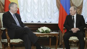 Путин: Атентатът в "Домодедово" не е свързан с Чечения