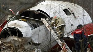 Полша уволни 13 офицери заради катастрофата край Смоленск