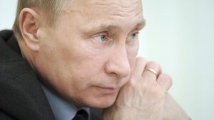 Владимир Путин печели президентските избори в Русия с почти 64% (обновена)