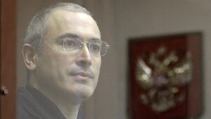 Ходорковски - голямата боулинг топка на Путин
