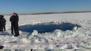 Почти 1000 пострадали от метеорита, паднал в Русия (хронология)