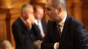 Би Ти Ви: Данъчните проверяват доходите на Цветан Цветанов